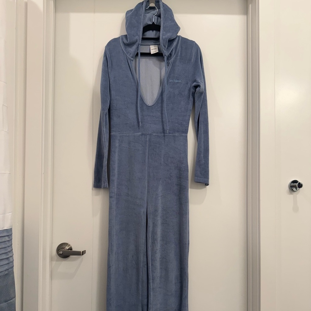 Urban Outfitters- iets frans… Cozy Light Blue Hooded Jumpsuit